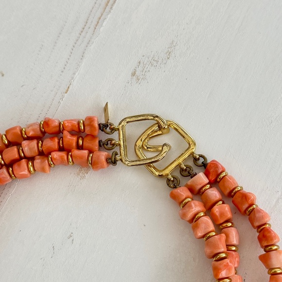 Signed Vintage Kenneth J Lane Triple Strand Faux Coral Turquoise Gold Tone - Picture 4 of 8